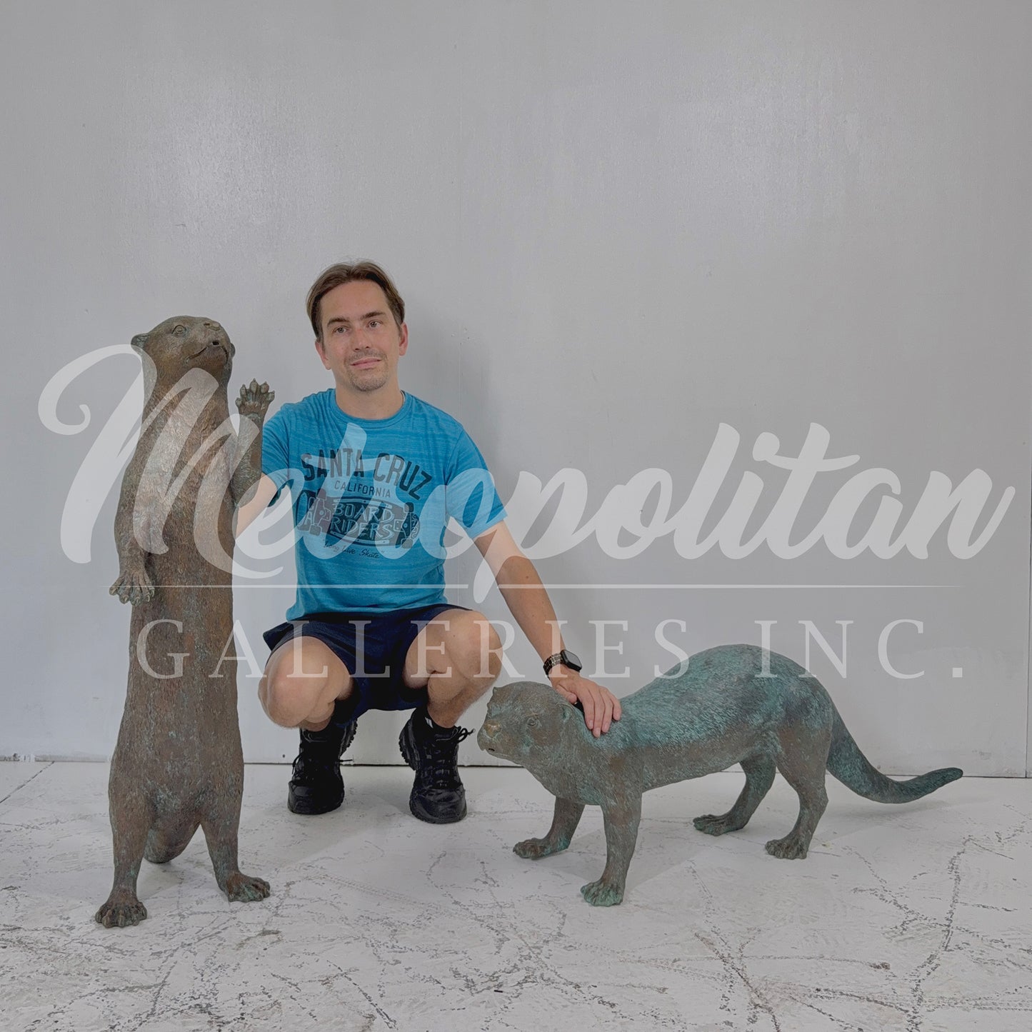 Standing Otter Bronze Fountain Statue