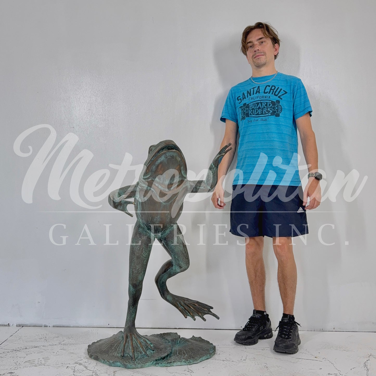 Large Jumping Frog Bronze Fountain Statue